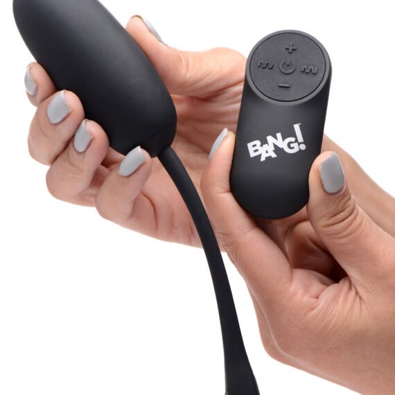 ag590-black-hand-001