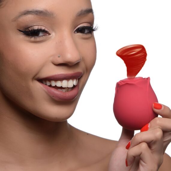 ag776-female-model-002b