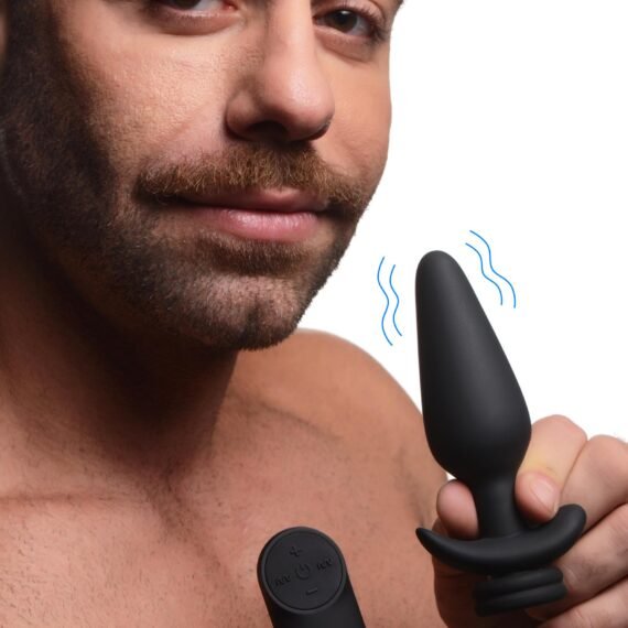 ag838-large-male-model-001b