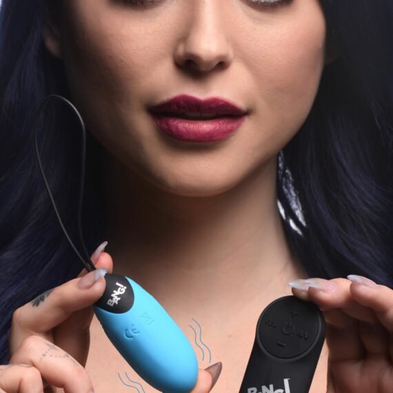 ag949-female-model-002