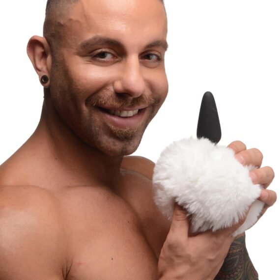 ag974-white-male-model-001