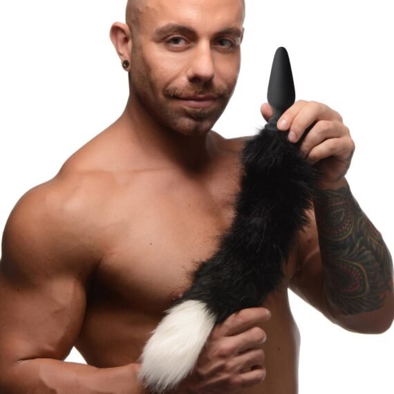 ag977-blackwhite-909