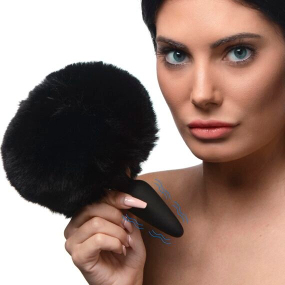 ag978-black-female-model-001