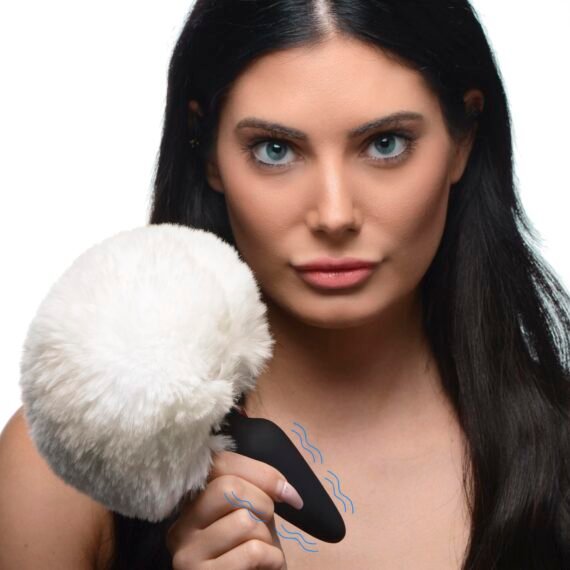 ag980-white-female-model-001-large