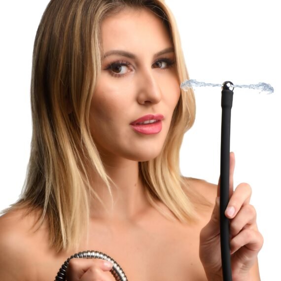 ah069-large-female-model-02b