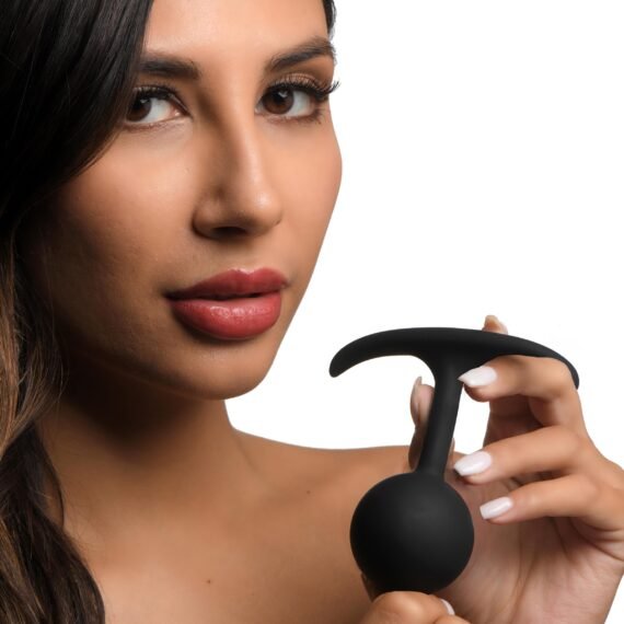 ah073-large-female-model-03