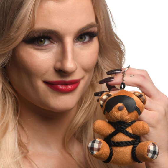 ah121-female-model-001-black