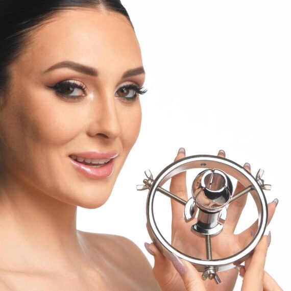 ah157-female-model-001