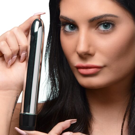 ec130-female-model-001